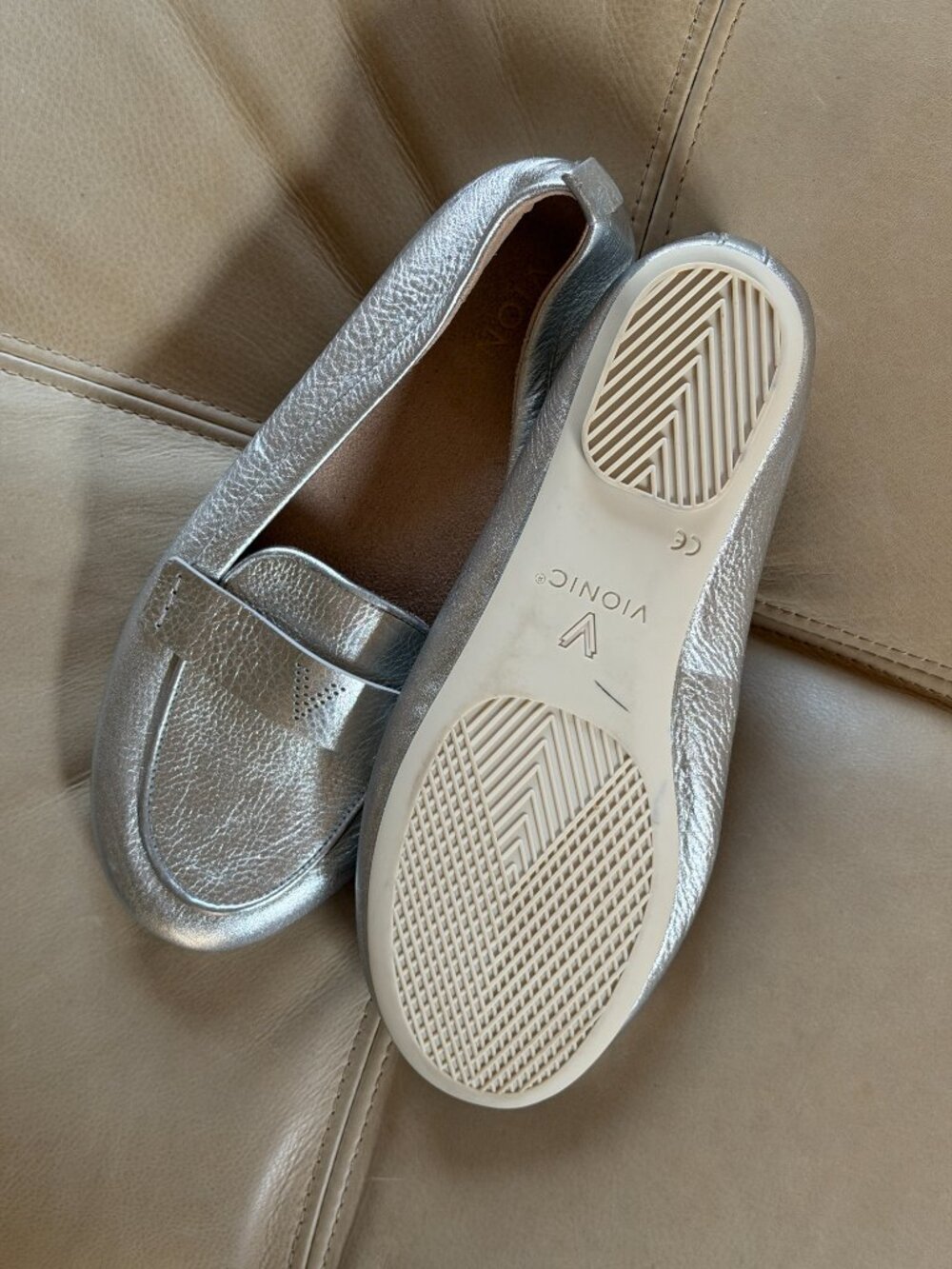 Vionic | Metallic Loafer - Picture 3 of 3